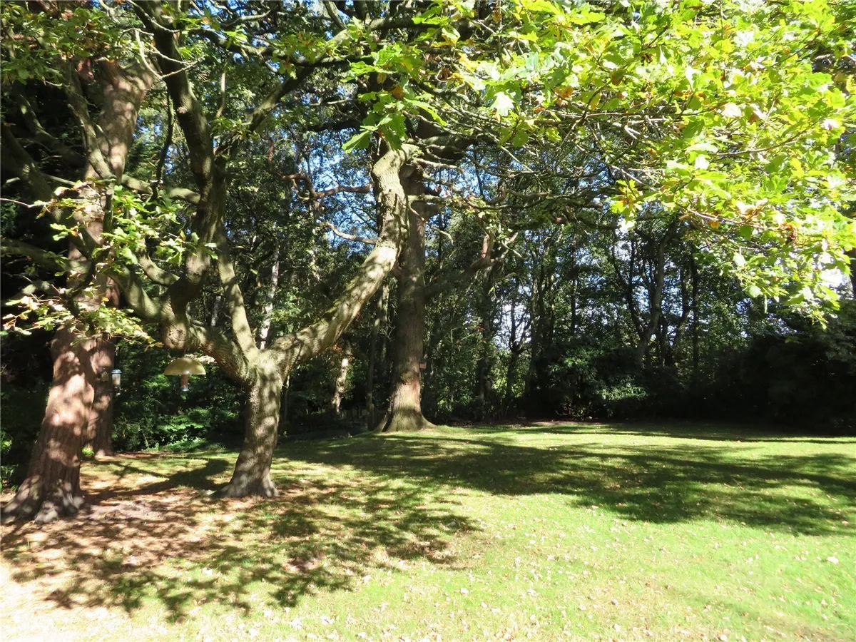 The Glade, Scarcroft, LS14