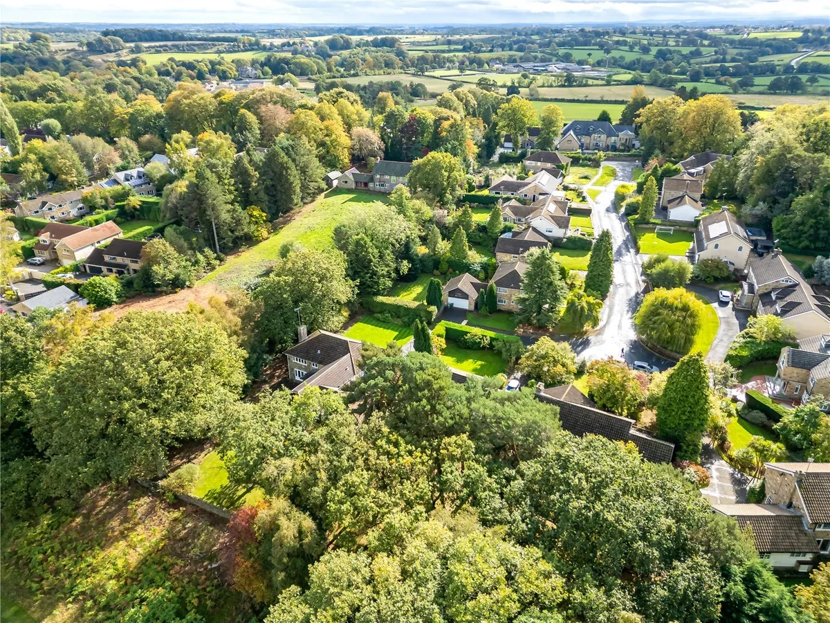 The Glade, Scarcroft, LS14