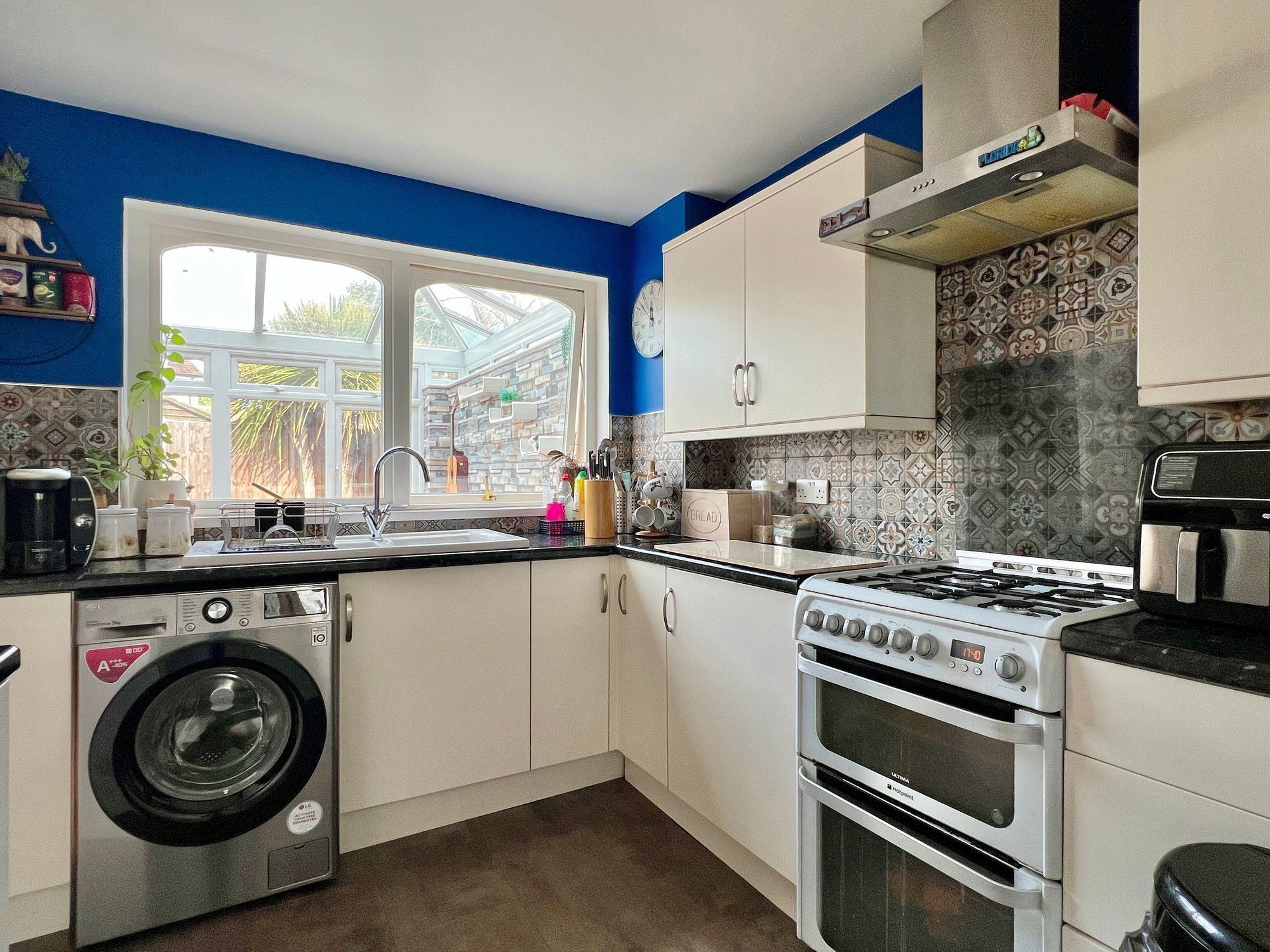 Broughton Close, Taunton Image 7