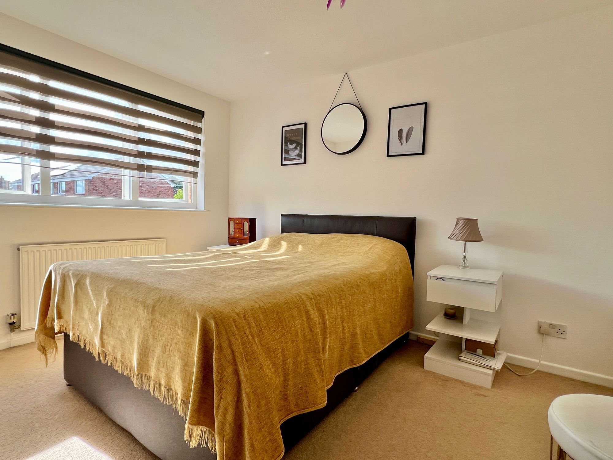 Broughton Close, Taunton Image 9