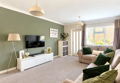 Ashurst Road, Throop, Bournemouth, BH8