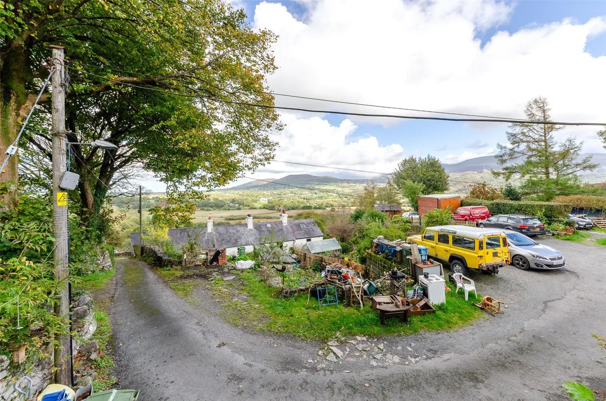 Cwm-y-Glo, Caernarfon, Gwynedd, LL55