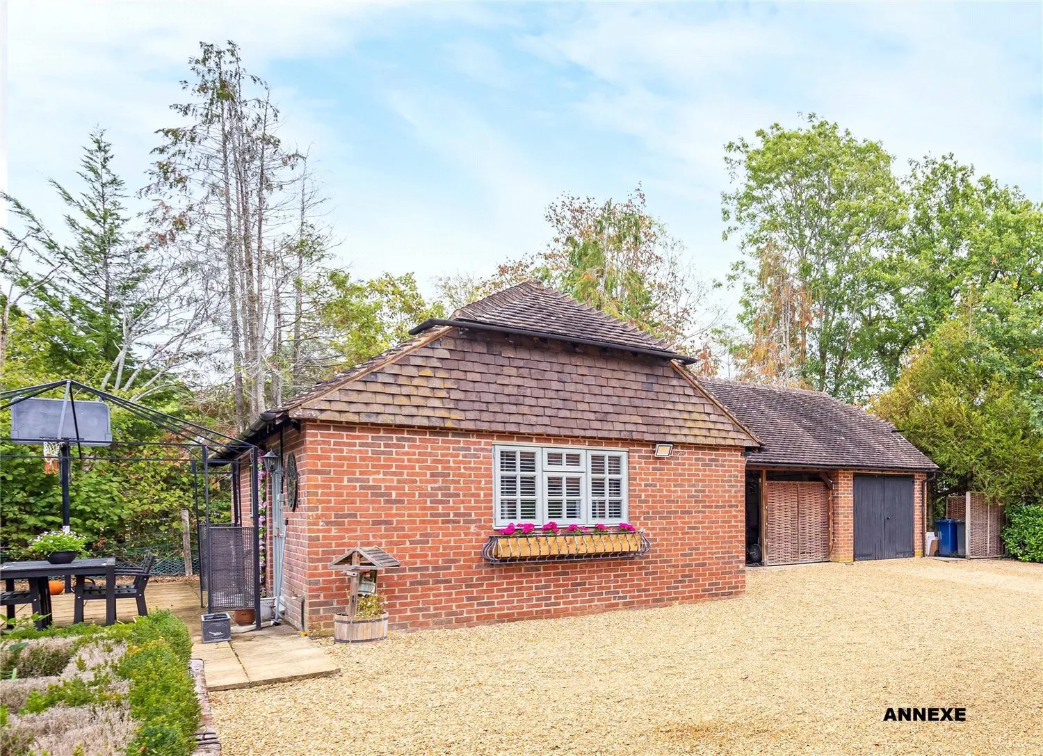 High Street Green, Chiddingfold, GU8 photo 18