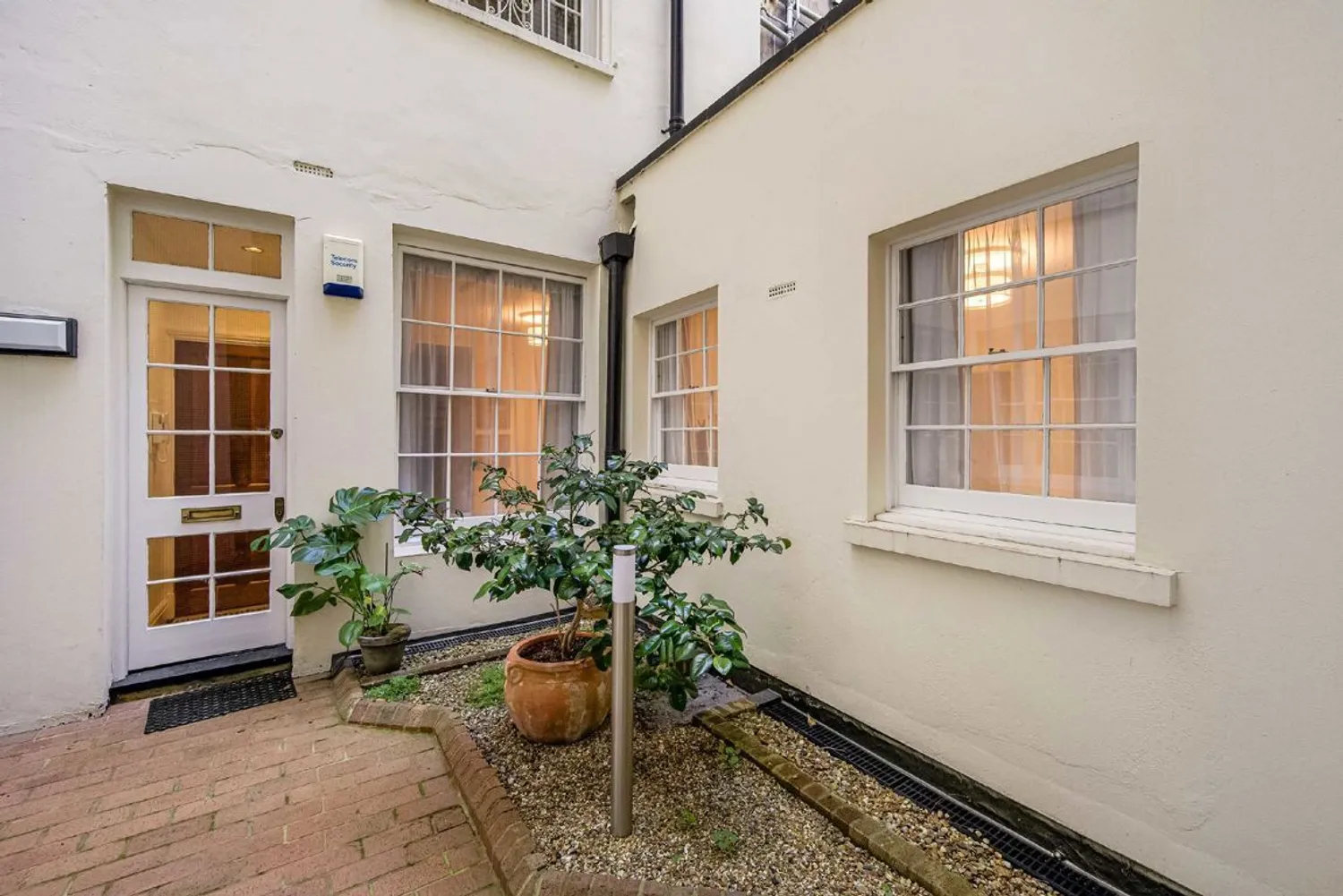 Lyall Street, London, SW1X photo 9