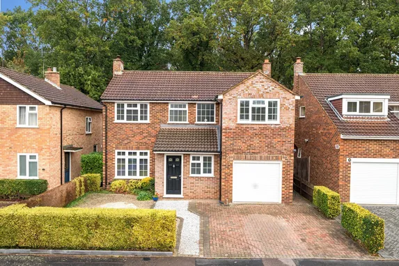 George Road, Fleet, GU51
