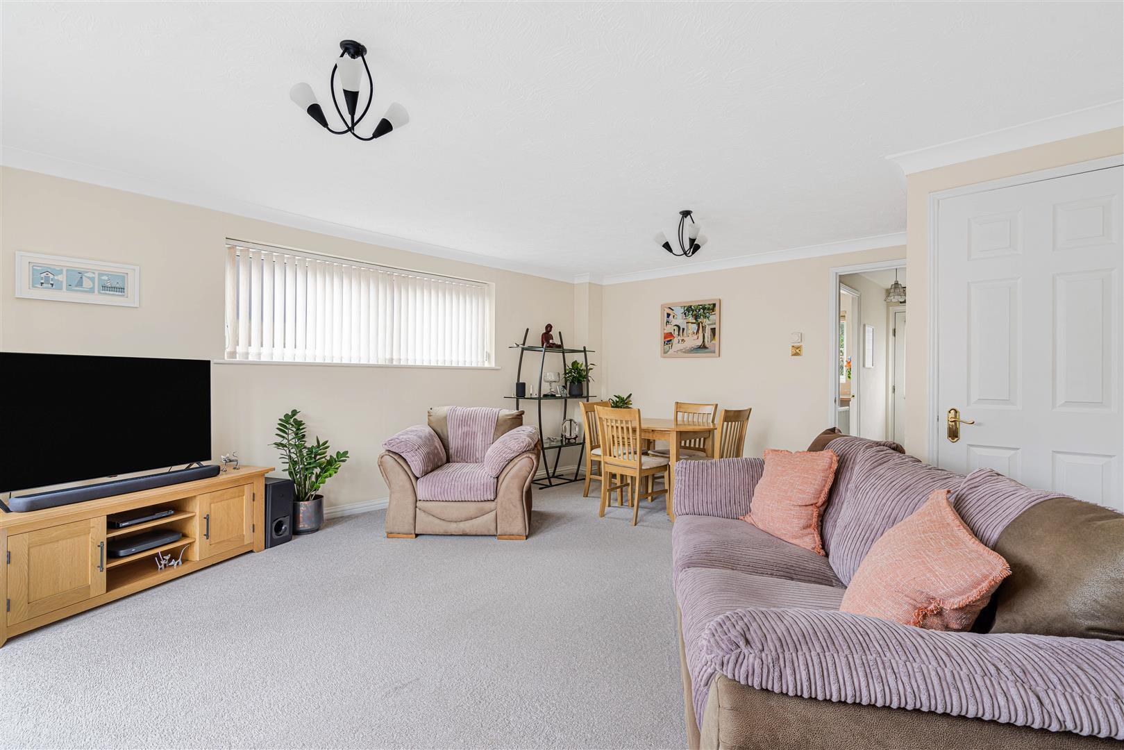 Gowings Green, Cippenham, Slough Image 4