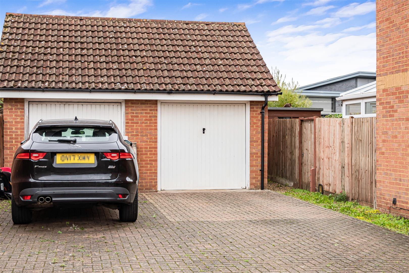 Gowings Green, Cippenham, Slough Image 15