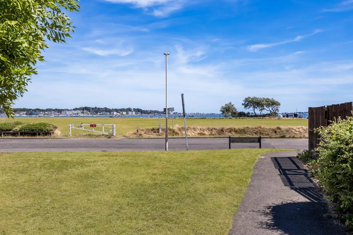 Labrador Drive, Poole