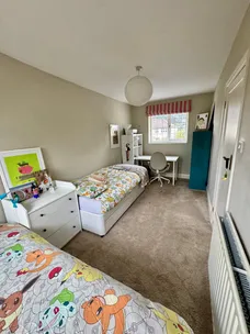 Hookfield, Epsom, KT19 photo 16