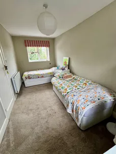 Hookfield, Epsom, KT19 photo 17