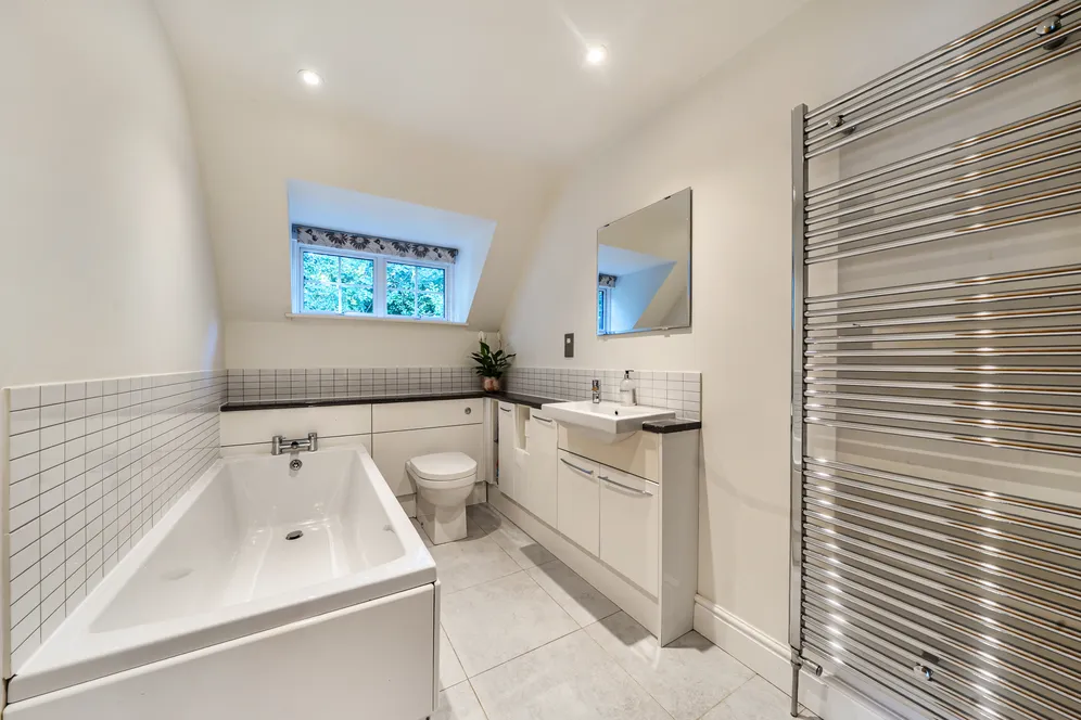 Meredun Close, Hursley, SO21 photo 12