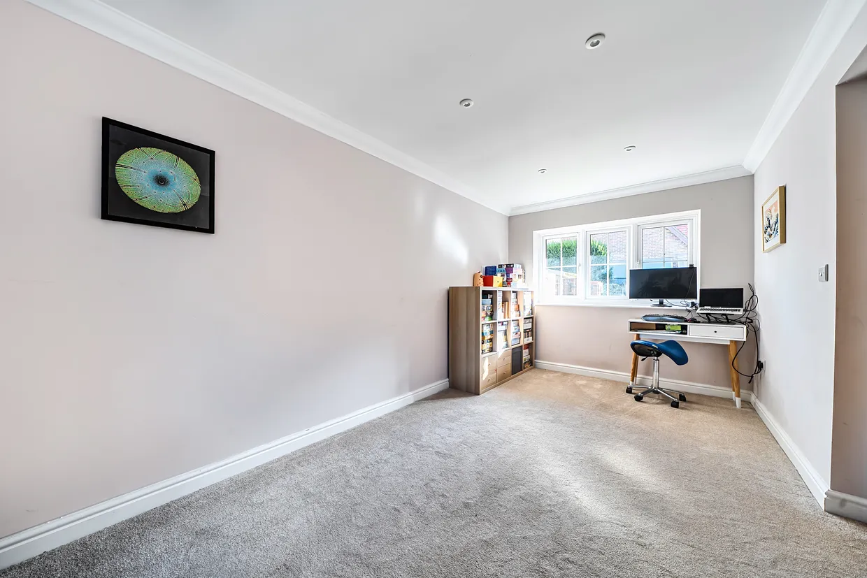 Meredun Close, Hursley, SO21 photo 14