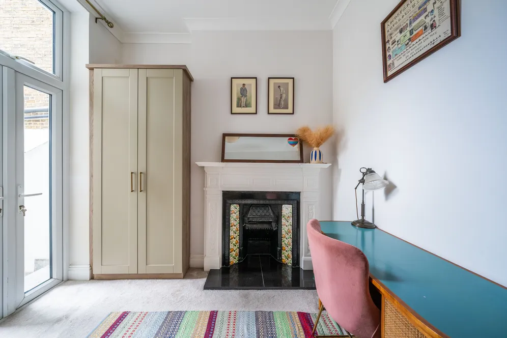Boutflower Road, London, SW11 photo 5