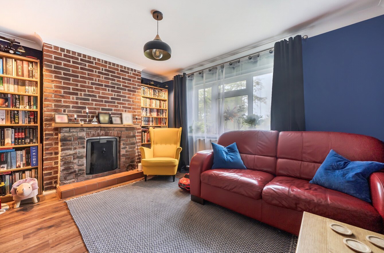Longwater Road, Finchampstead, Wokingham, Berkshire, RG40