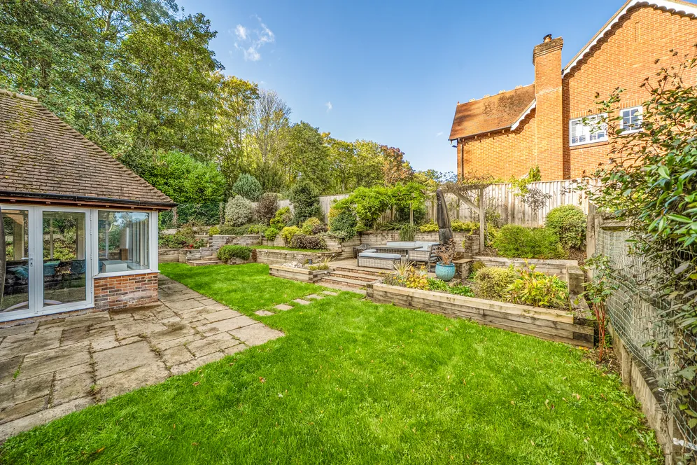 Meredun Close, Hursley, SO21 photo 3