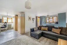 Woodside Close, Chiddingfold, GU8 photo 9
