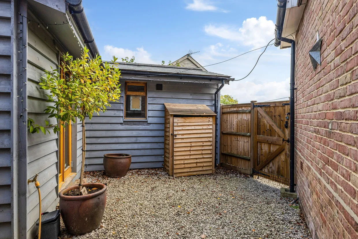 Woodside Close, Chiddingfold, GU8 photo 22