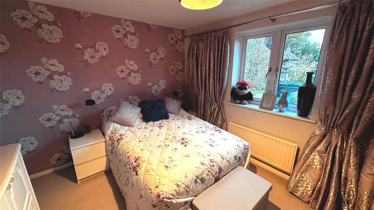 Saxon Way, Lychpit, RG24