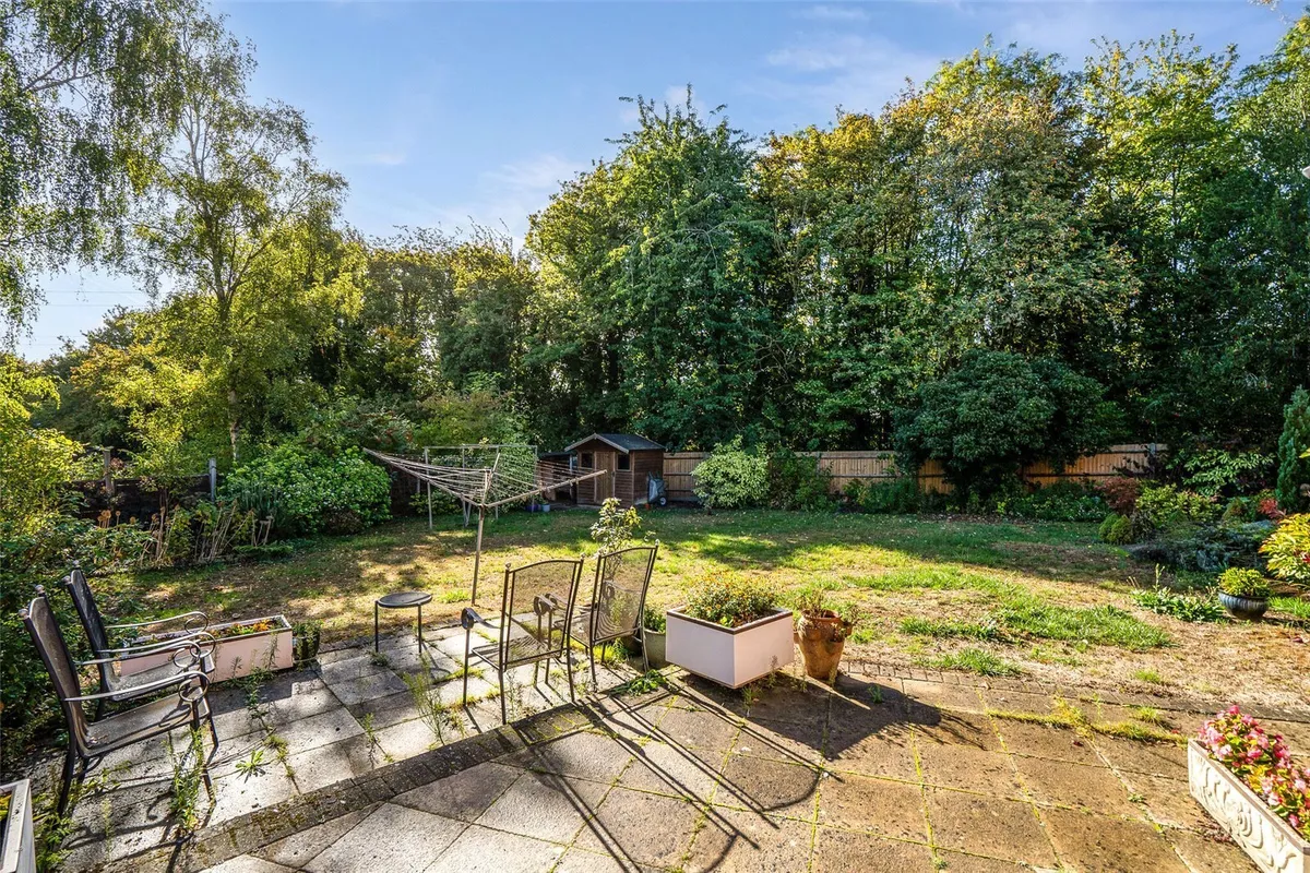 Saxon Way, Lychpit, RG24