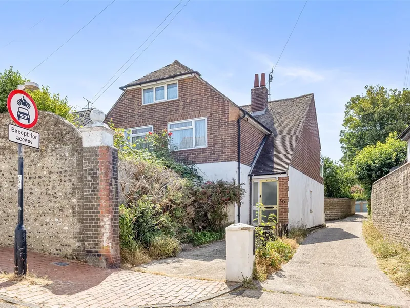 Property thumbnail 3 out of 3