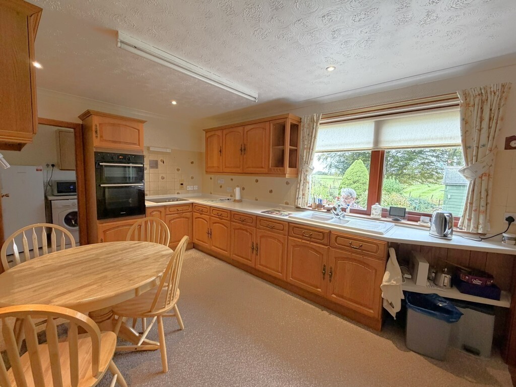 Walton, Brampton Image 4