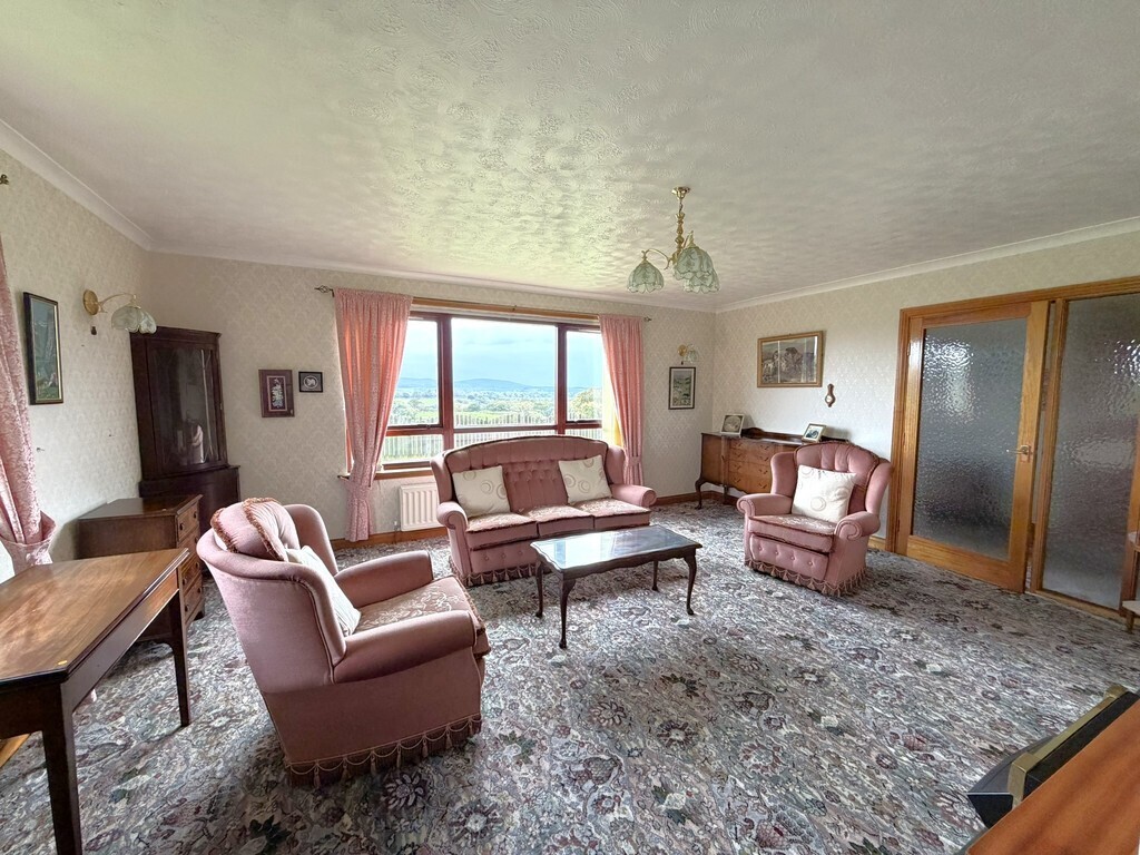 Walton, Brampton Image 11