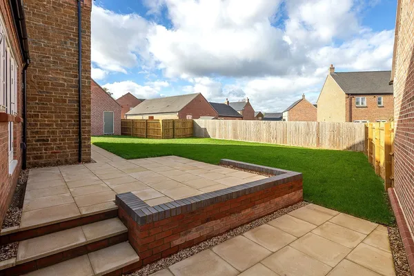 Thorntons Close, Little Houghton, NN7 photo 14