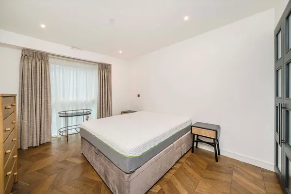 Brook Street, Kingston Upon Thames, KT1 photo 9