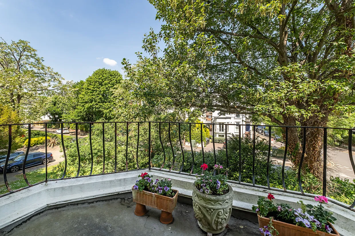 Oak Hill Road, Surbiton, KT6 photo 16