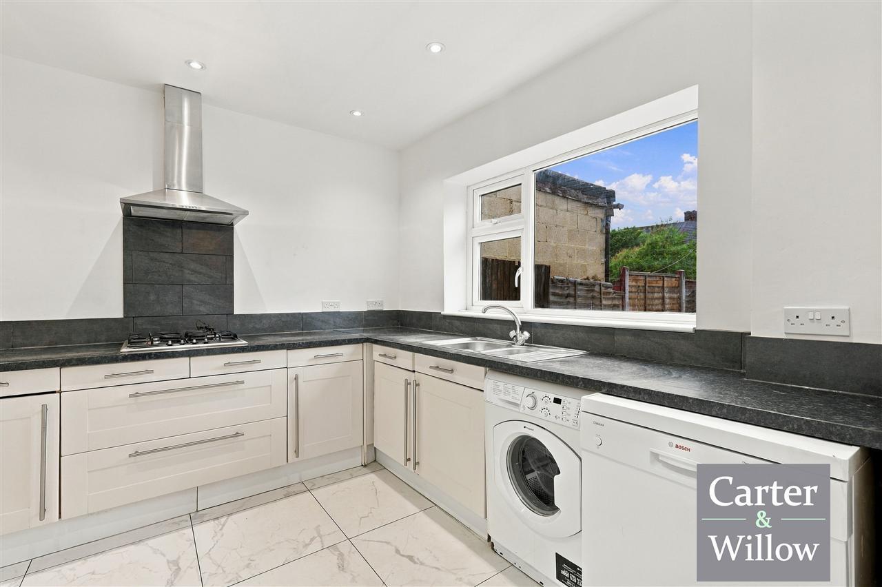 Charlton Crescent, Barking, Essex Image 6