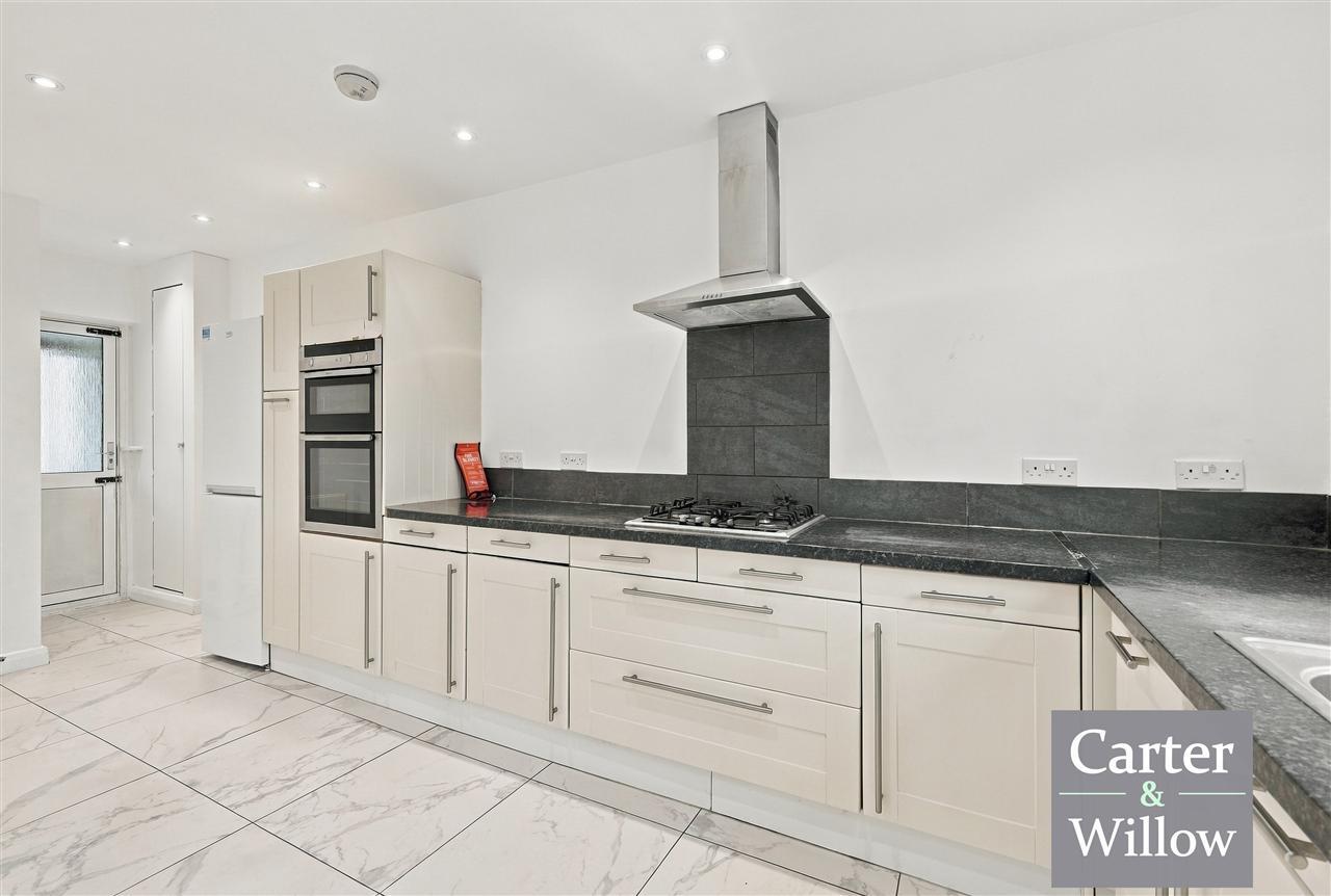Charlton Crescent, Barking, Essex Image 7
