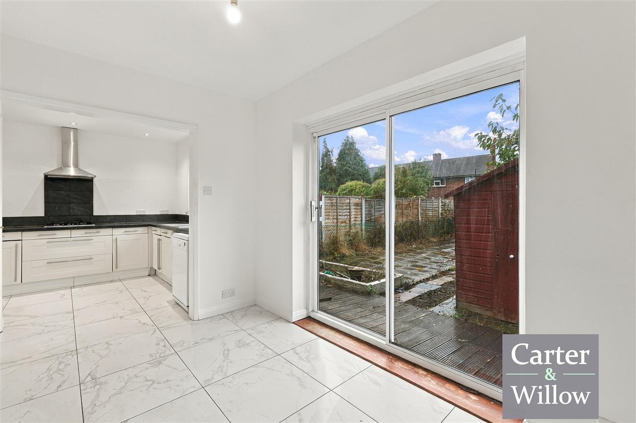 Charlton Crescent, Barking, Essex Image 9