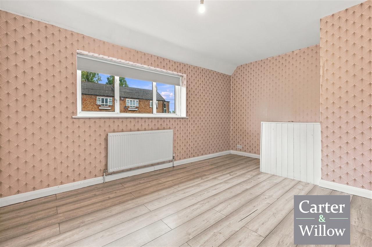 Charlton Crescent, Barking, Essex Image 14