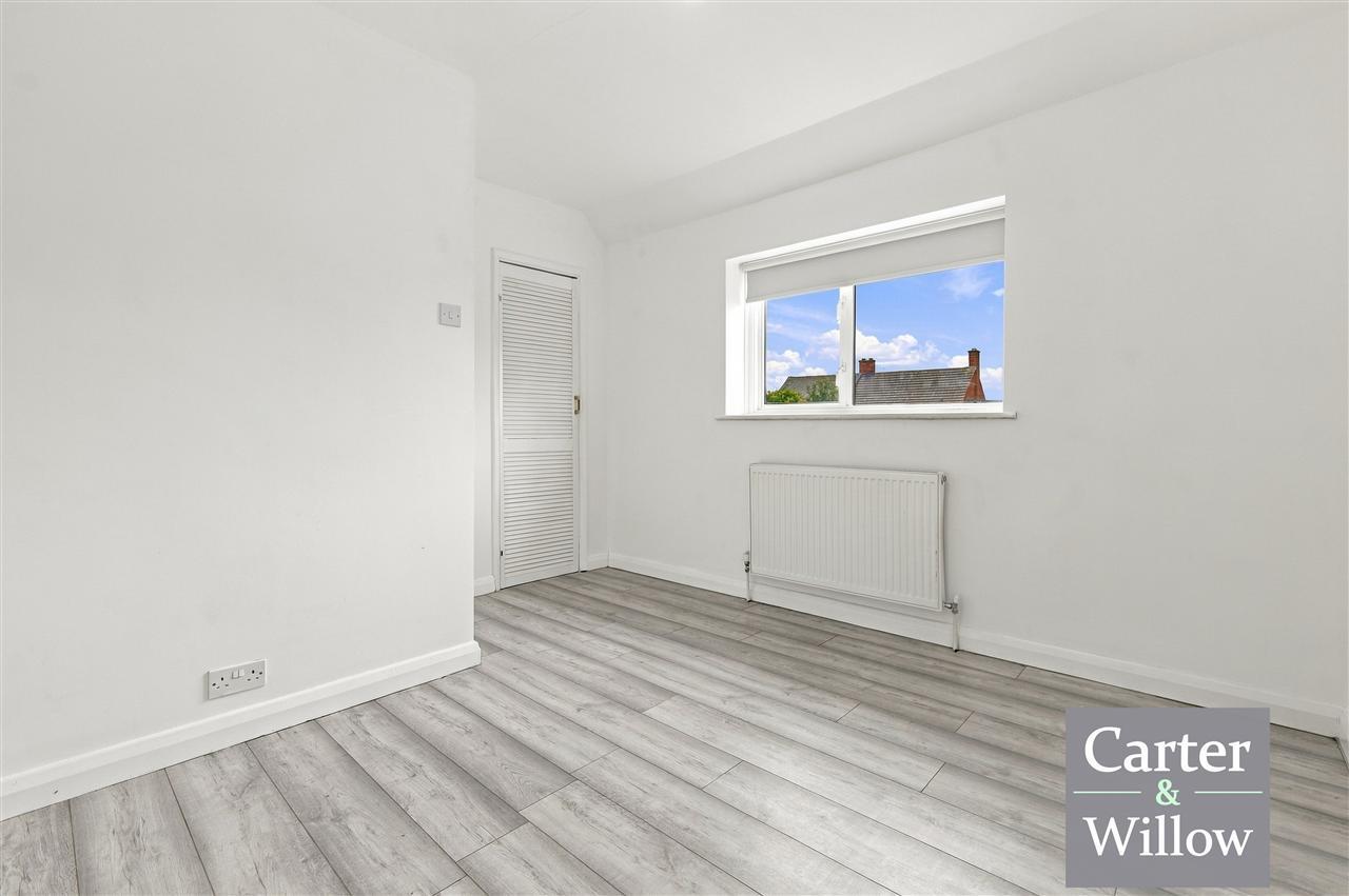 Charlton Crescent, Barking, Essex Image 15
