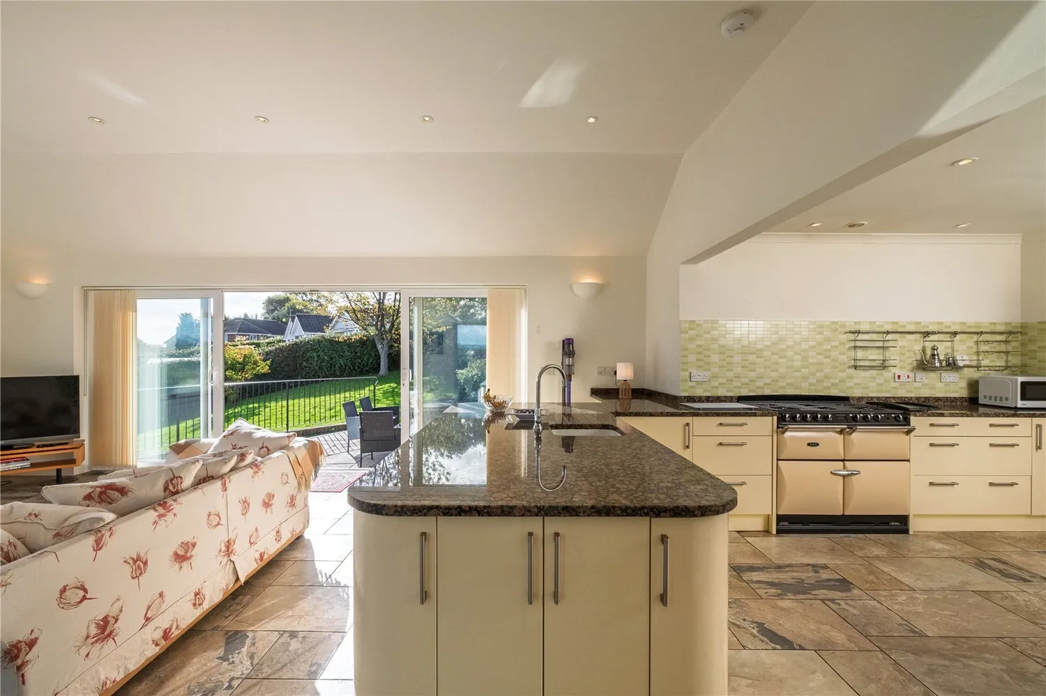 Clappentail Lane, Lyme Regis, DT7 photo 10