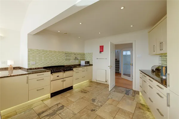 Clappentail Lane, Lyme Regis, DT7 photo 12