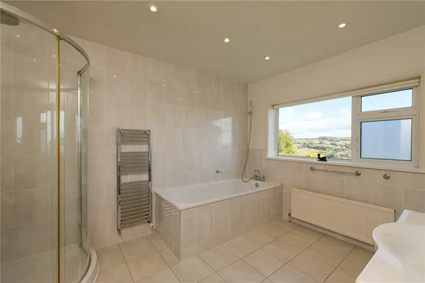 Clappentail Lane, Lyme Regis, DT7 photo 27