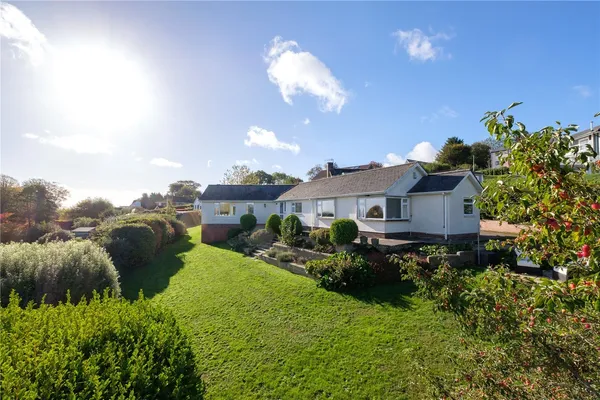 Clappentail Lane, Lyme Regis, DT7 photo 32