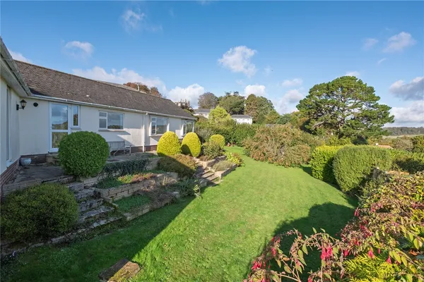 Clappentail Lane, Lyme Regis, DT7 photo 34