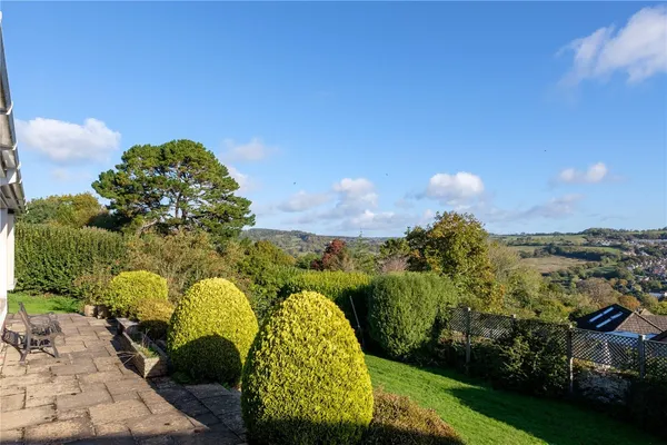 Clappentail Lane, Lyme Regis, DT7 photo 35