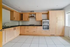 Clement Court, Chawton, GU34 photo 4