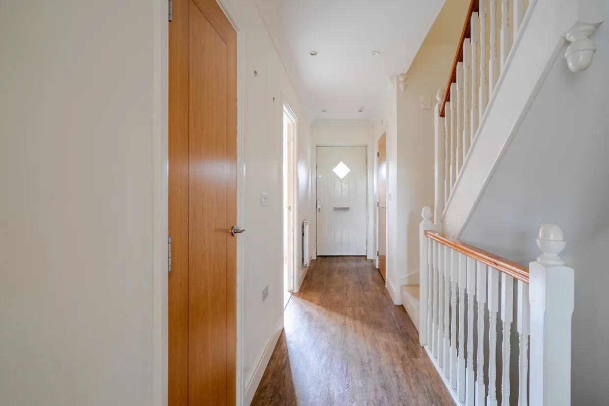Clement Court, Chawton, GU34 photo 8