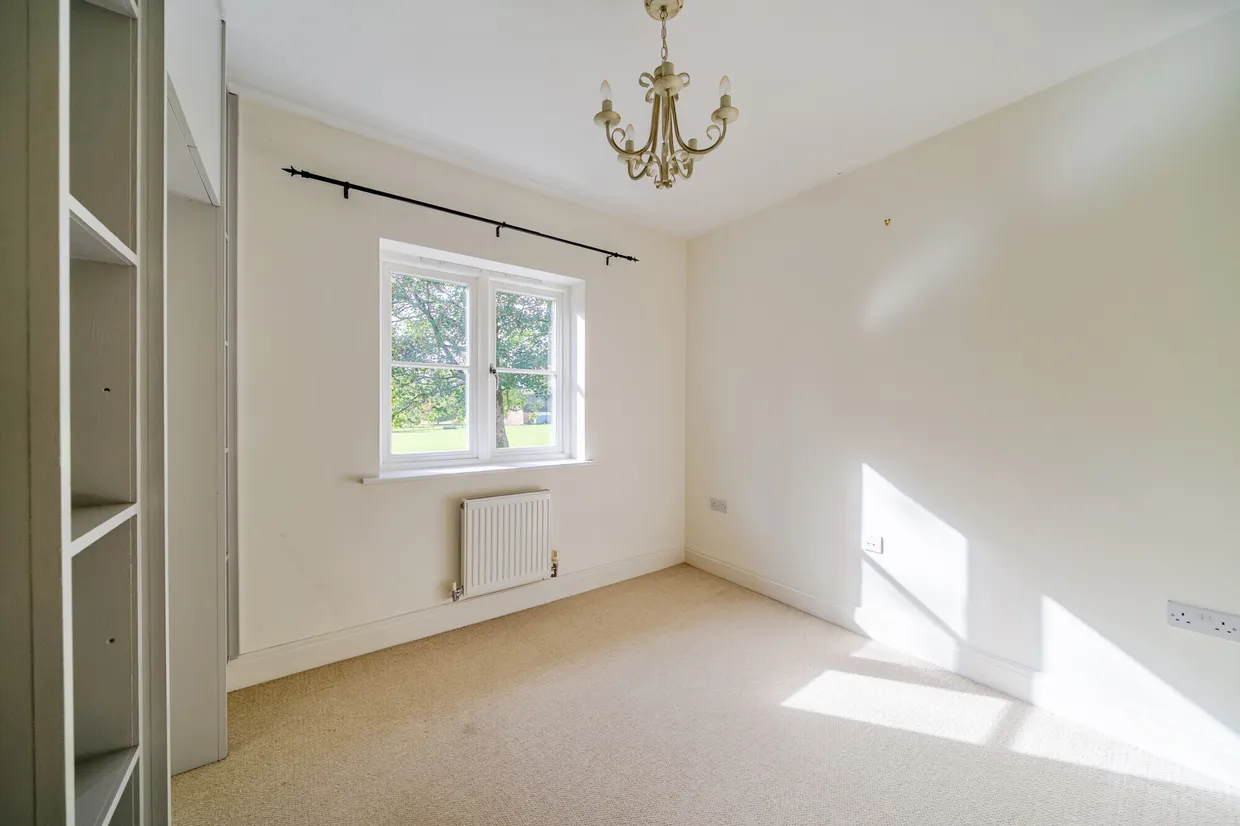 Clement Court, Chawton, GU34 photo 10