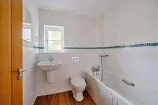 Clement Court, Chawton, GU34 photo 11
