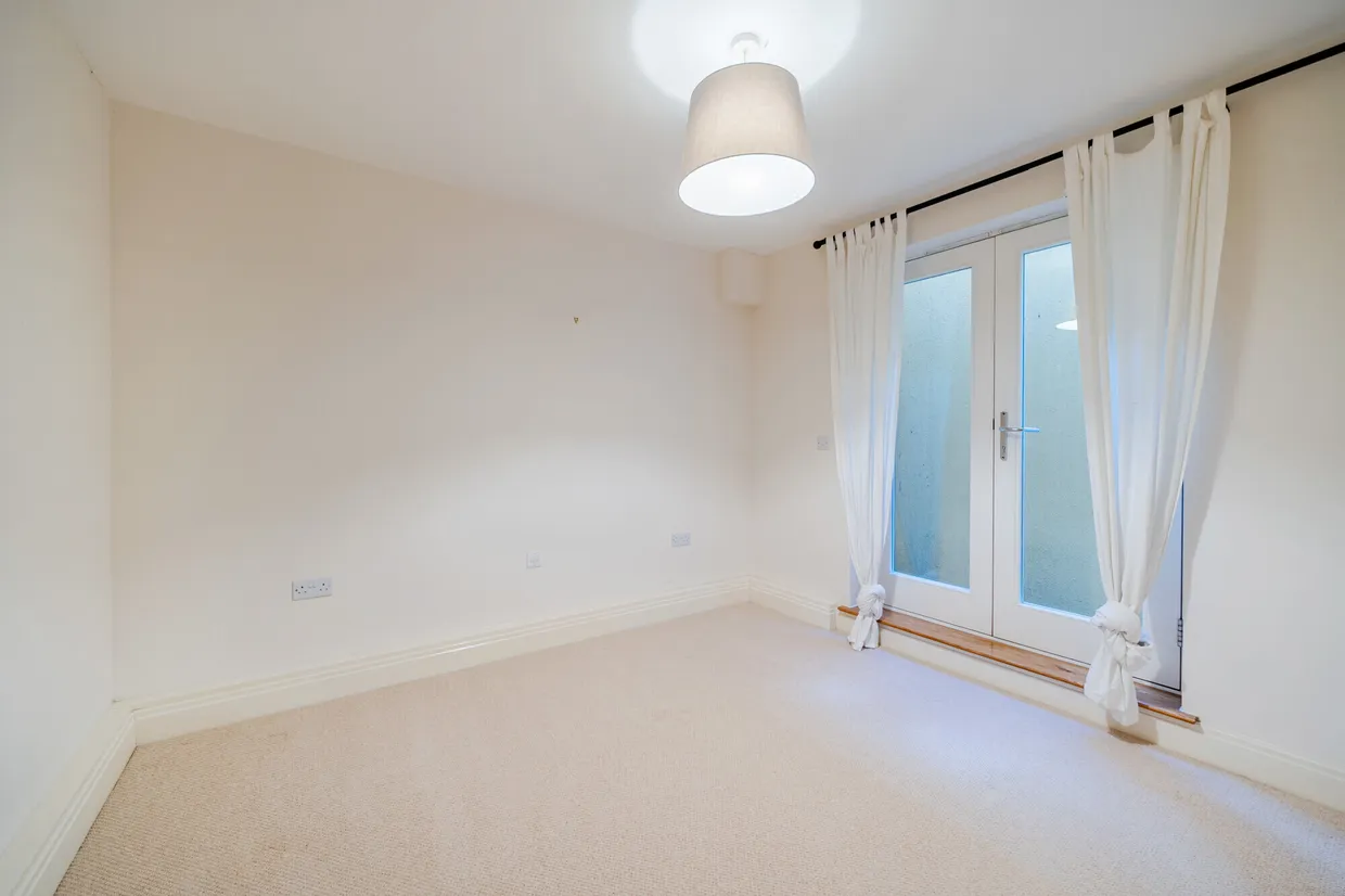 Clement Court, Chawton, GU34 photo 14