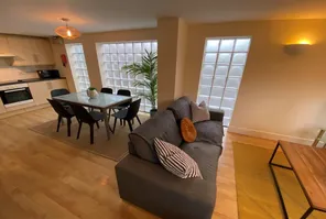 Main property image