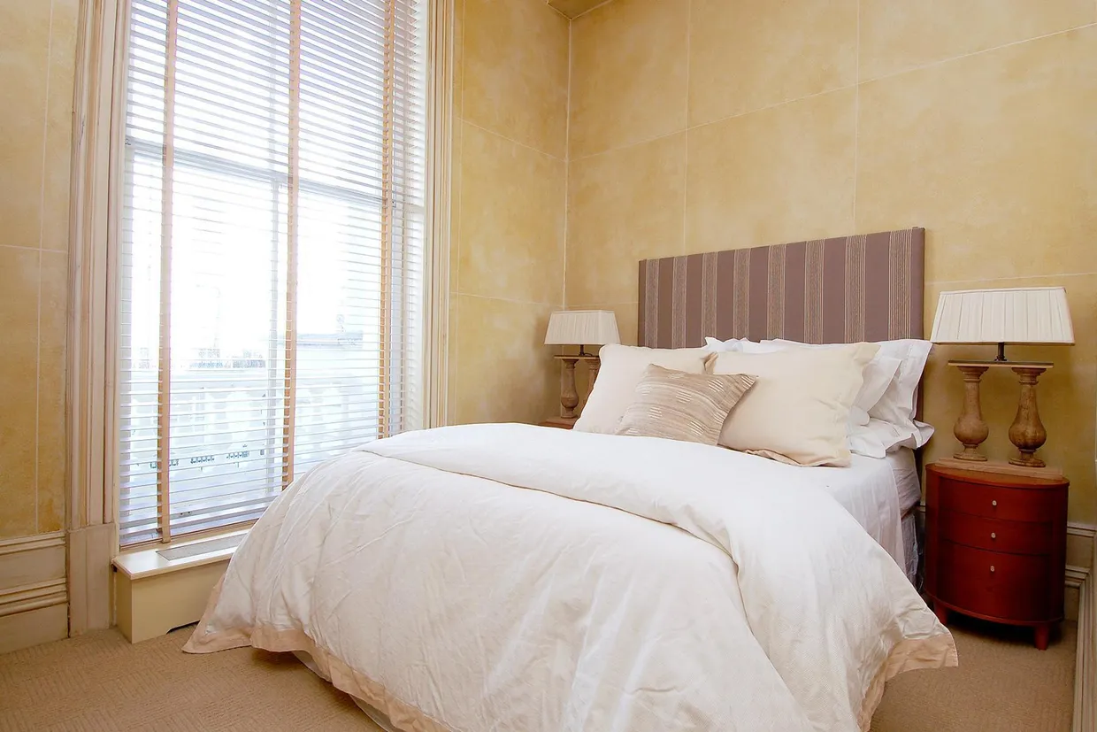 Porchester Square Bayswater W2 photo 4