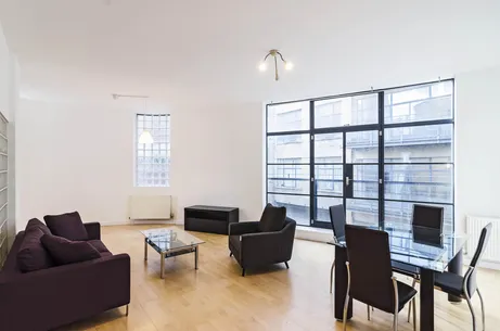 132 Commercial Street London E1