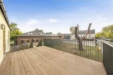 Farnsworth Drive Edgware HA8 photo 3