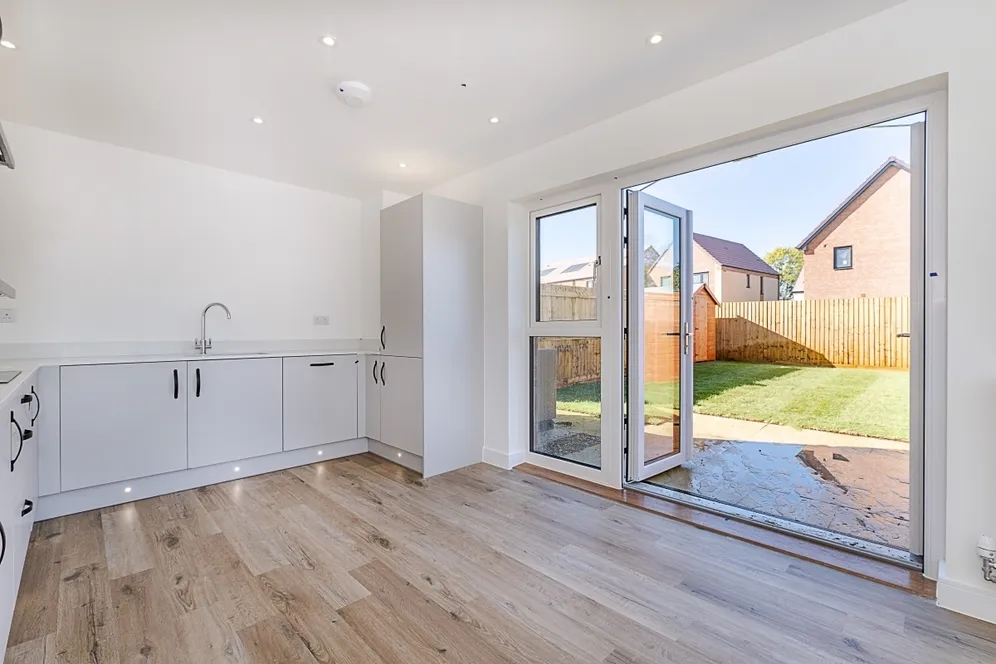 Aynesdale, 33 Roundhouse Road Didcot OX11 photo 5